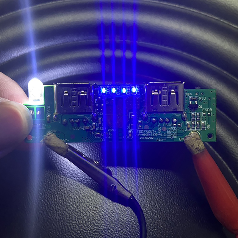 Power Banks - لوحة أم طاقة محمولة USB مزدوجة