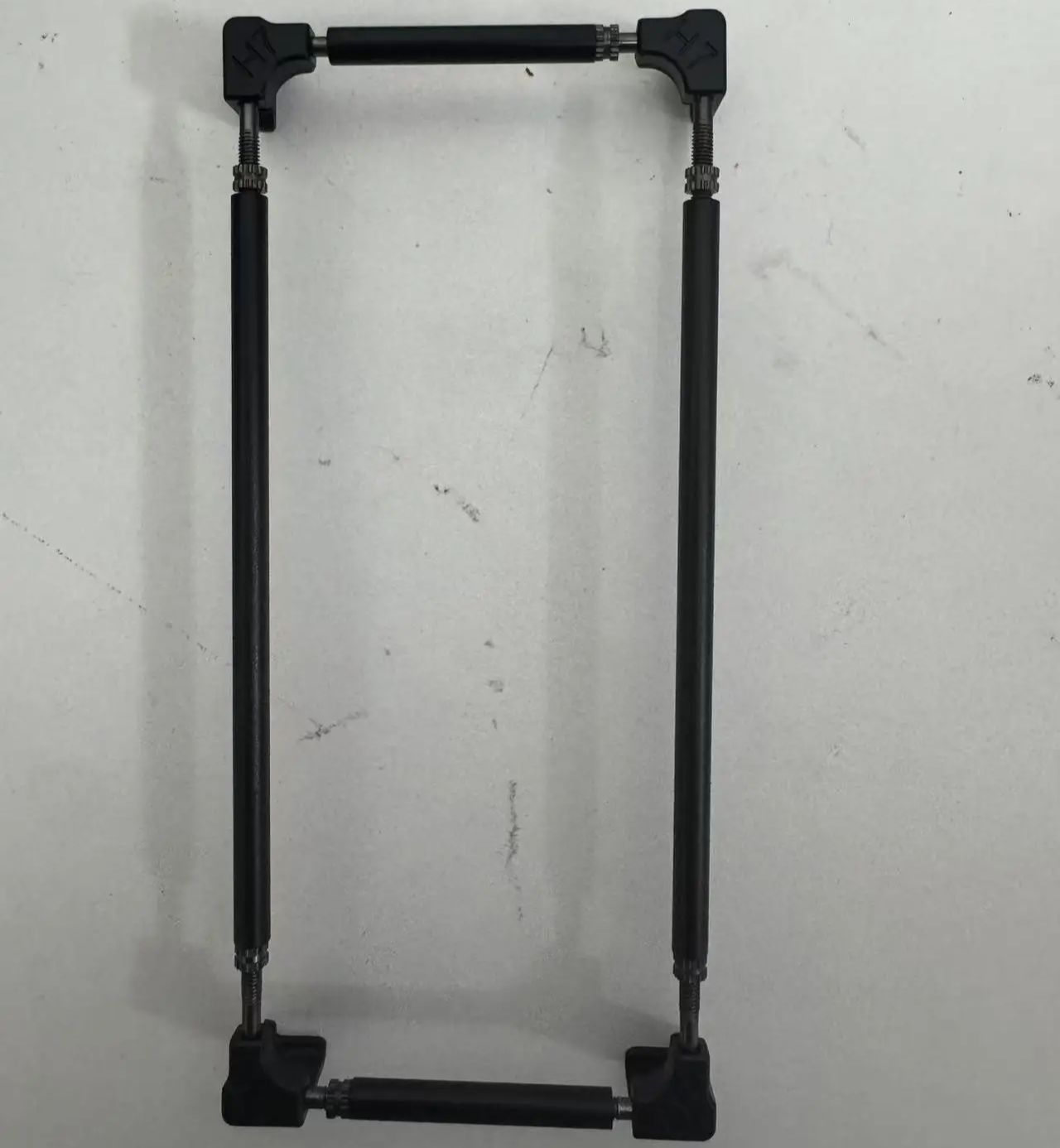 غطاء حماية معدني أصلي للهاتف ل - مراجعة Metal Bumper Aluminum Frame Case وسعره