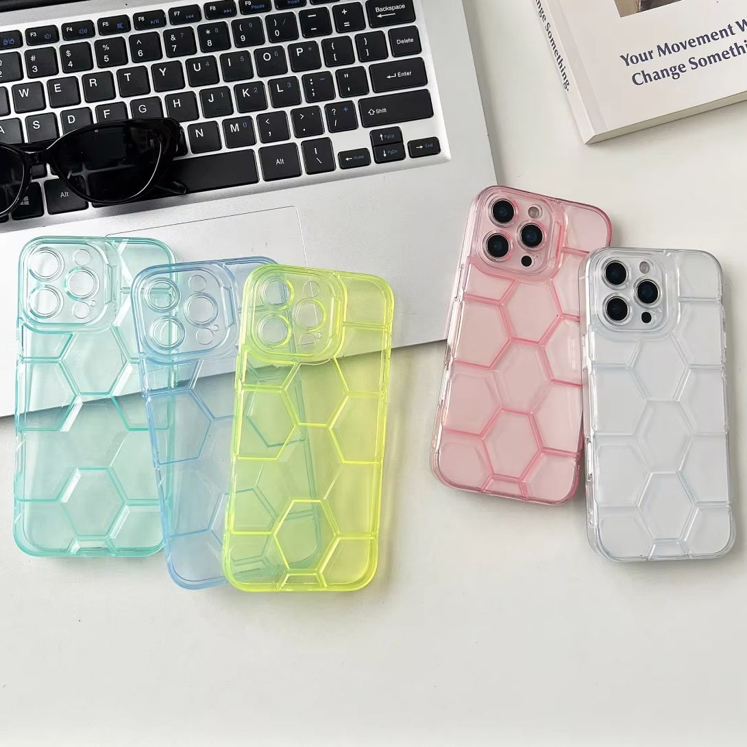 حافظة لهاتف آيفون 16 15 14 13  - مراجعة Clear Shockproof Bumper Case وسعره